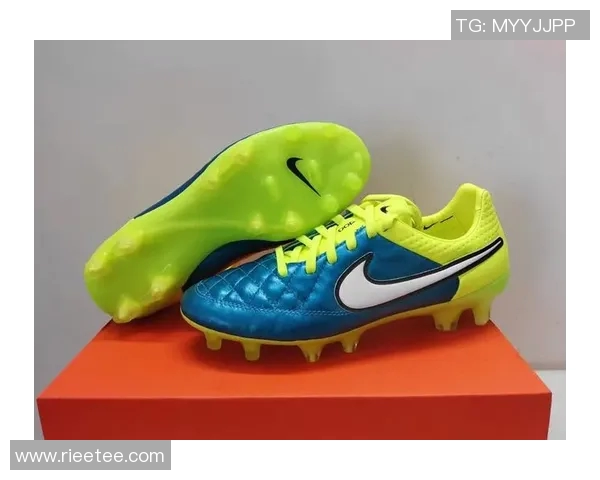 球星专属足球鞋全解析：顶级球员的选择与背后故事